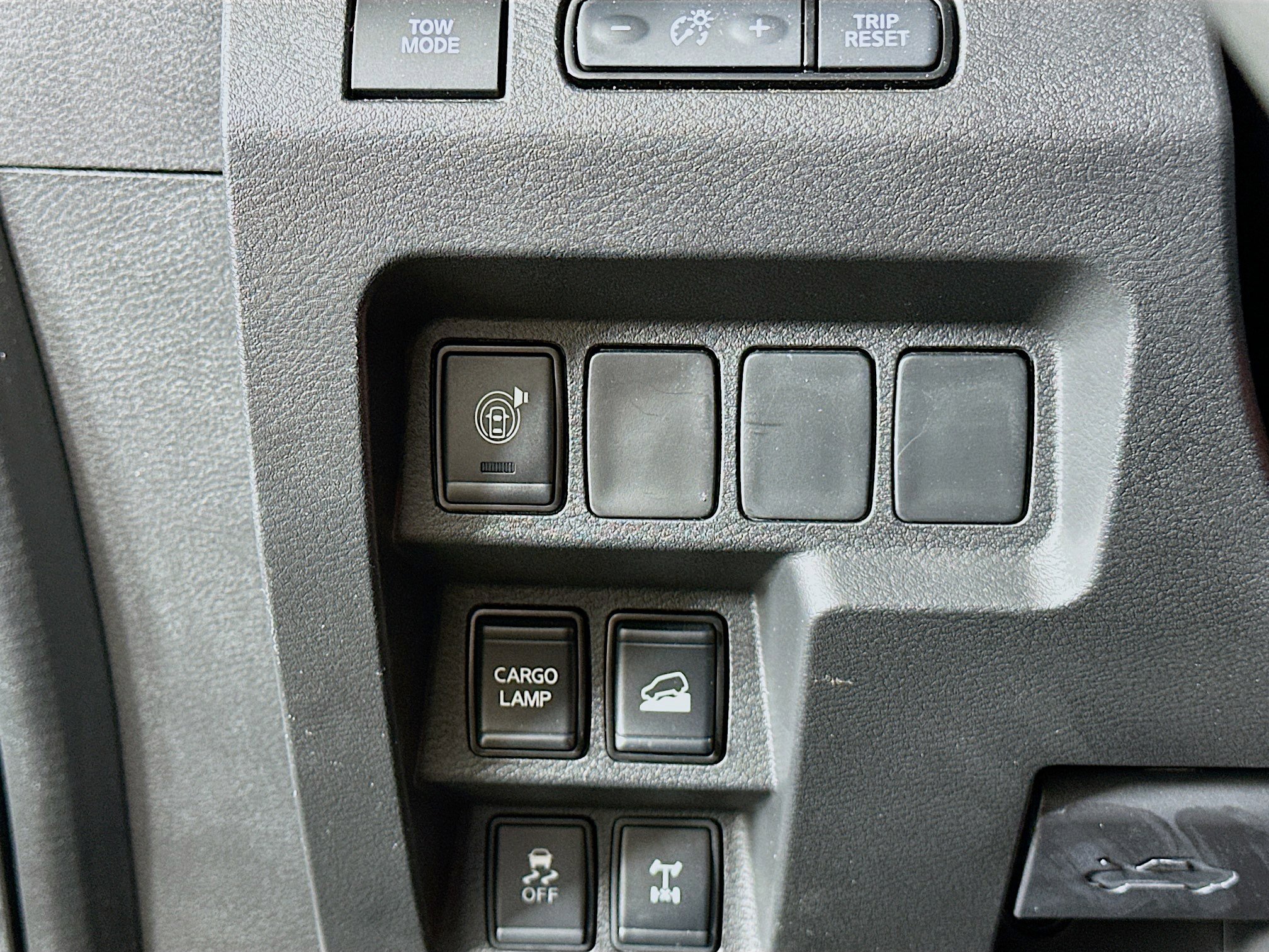 Used 2024 Nissan Frontier PRO-4X w/ Technology Package image 17