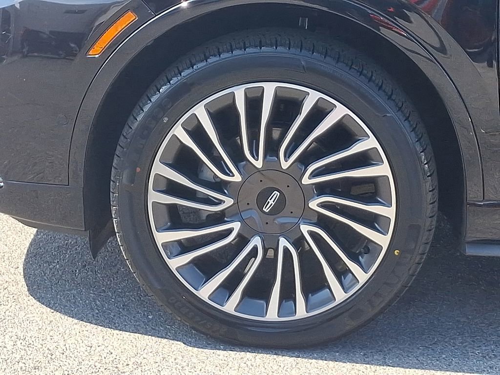 Used 2021 Lincoln Corsair Reserve w/ Equipment Group 201A AWD/4WD image 10