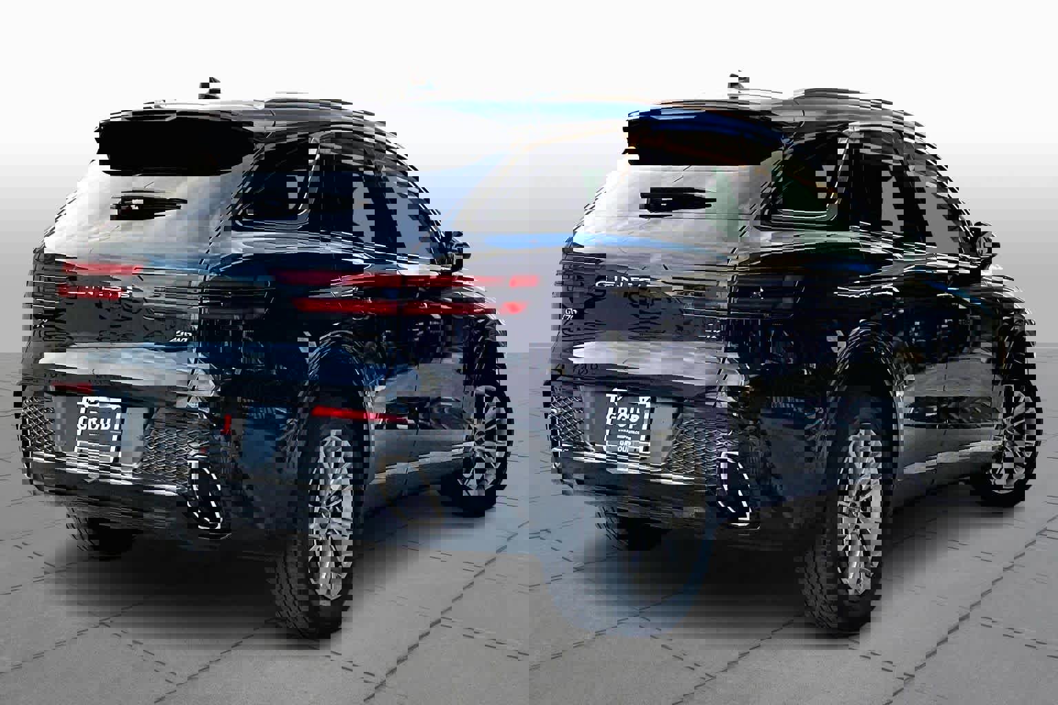 Used 2022 Genesis GV70 2.5T image 12