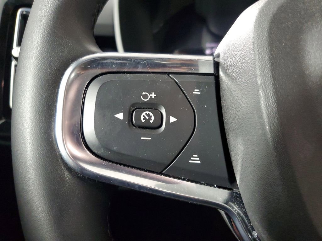 Used 2023 Volvo C40 P8 Recharge Plus image 27