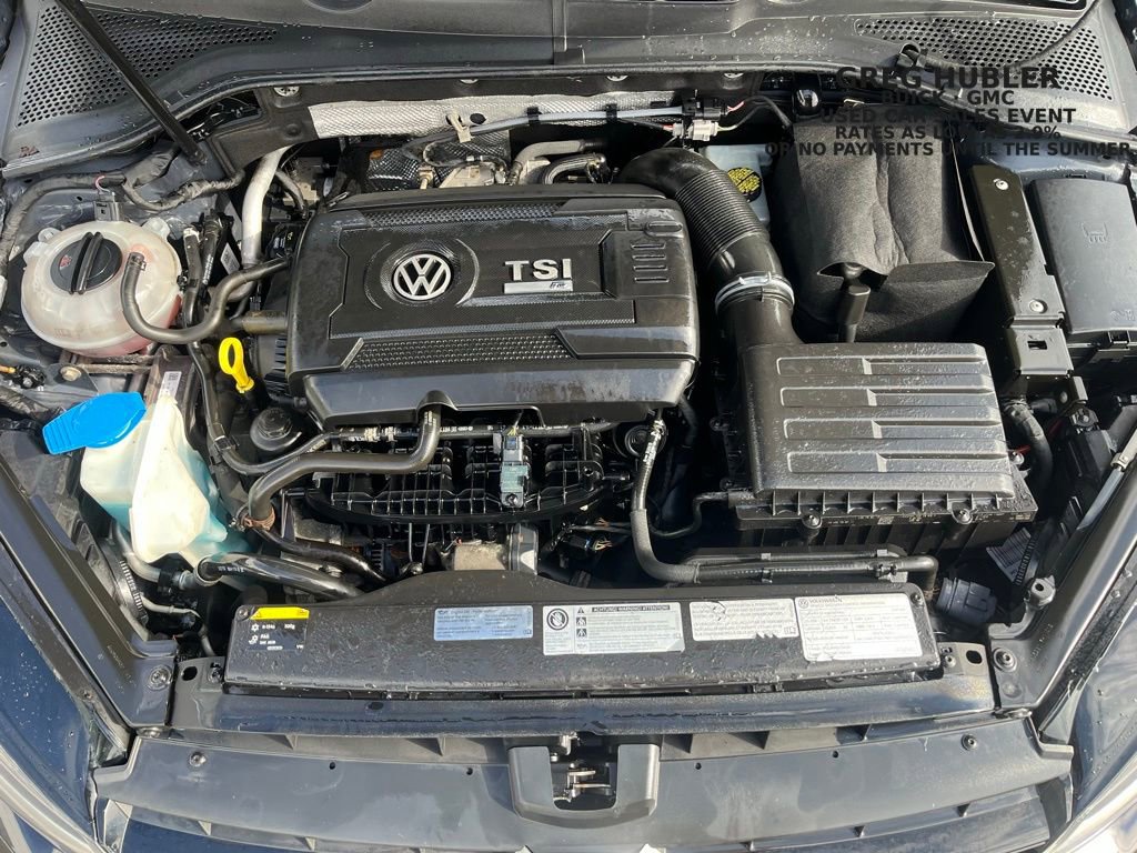 Used 2017 Volkswagen Golf R 4-Door AWD/4WD image 18