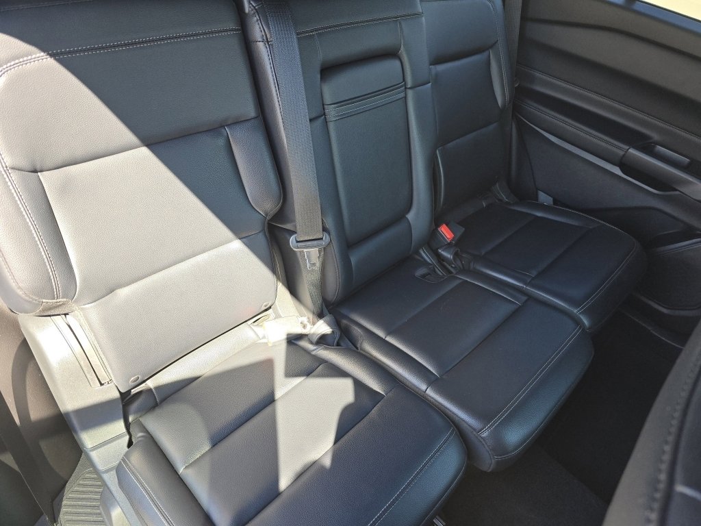 Used 2020 Ford Explorer XLT w/ Equipment Group 202A image 25