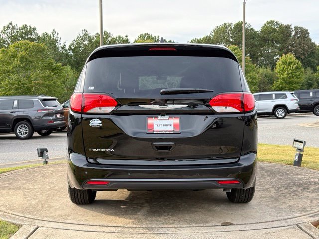New 2027 Chrysler Pacifica LX FWD image 6