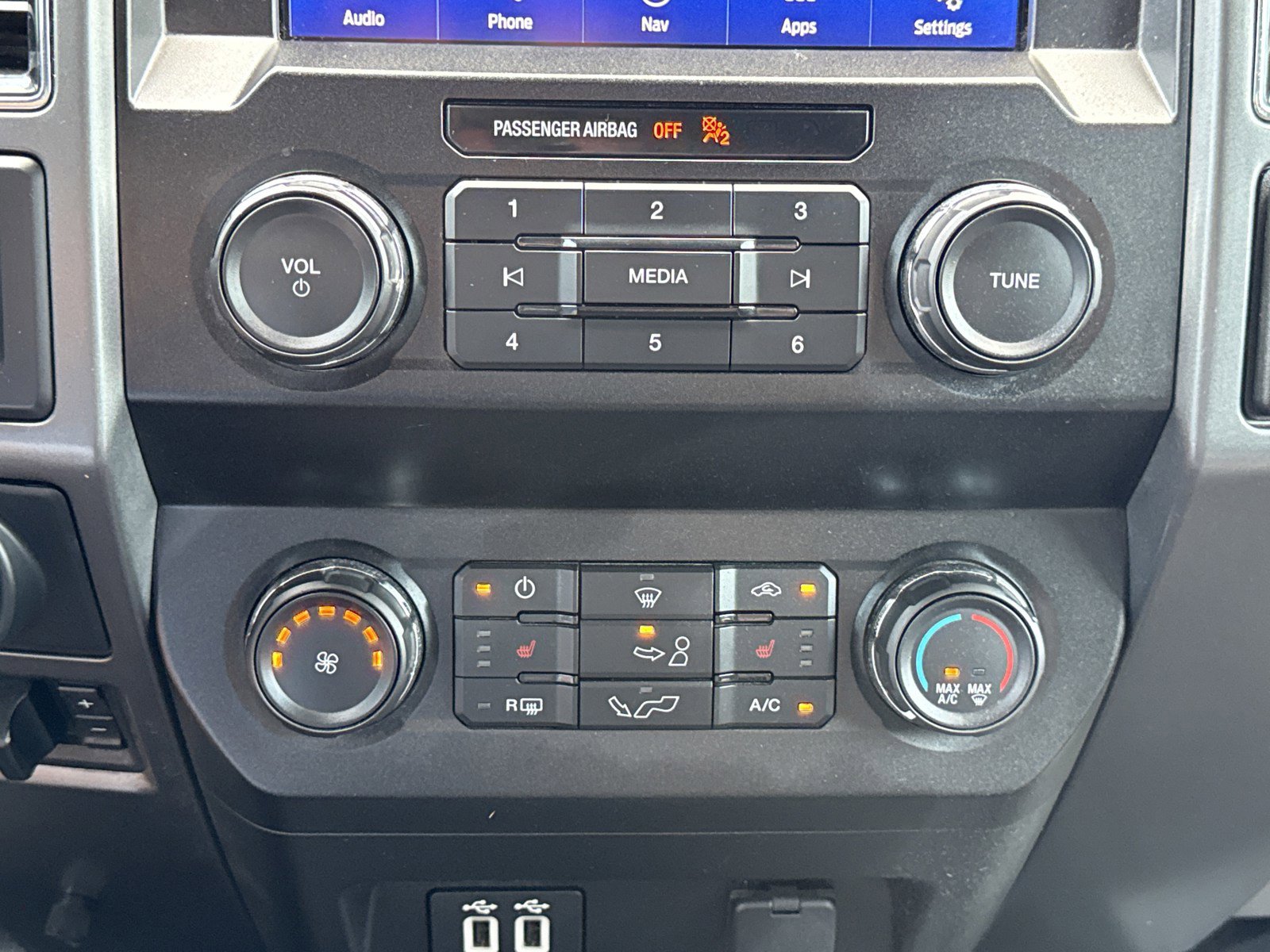 Used 2019 Ford F150 XLT w/ Equipment Group 302A Luxury AWD/4WD image 25