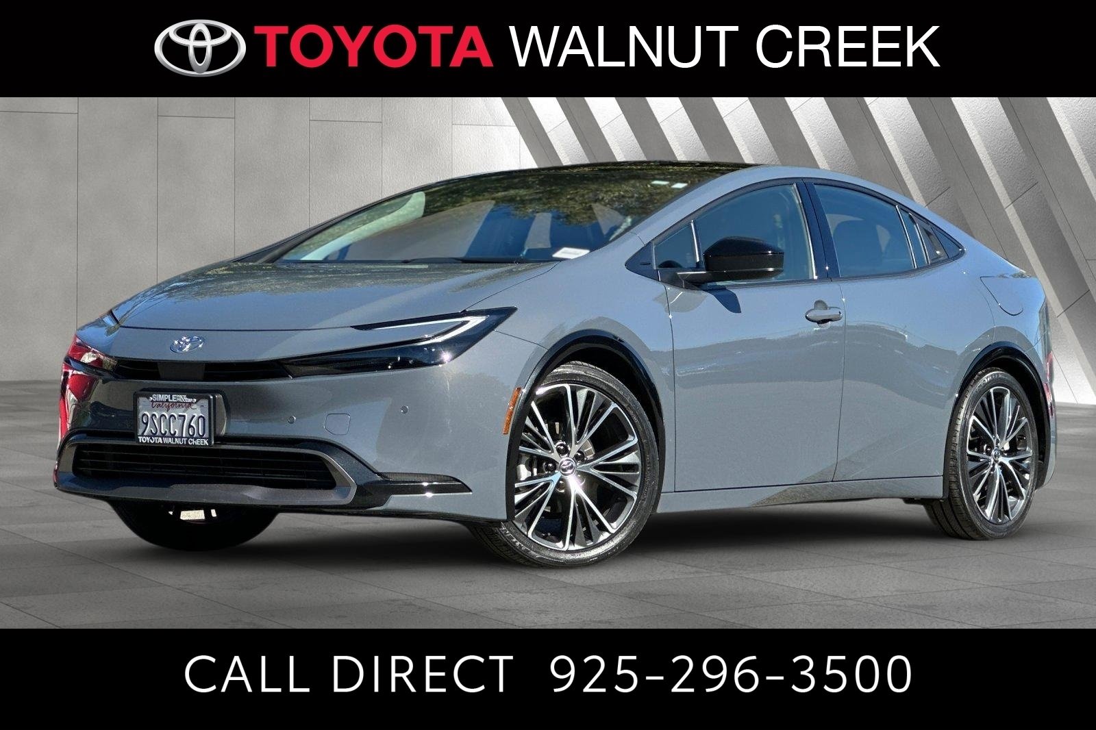 Certified 2024 Toyota Prius XLE image 1