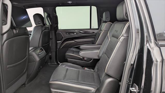 Used 2021 Cadillac Escalade ESV Sport AWD/4WD image 16