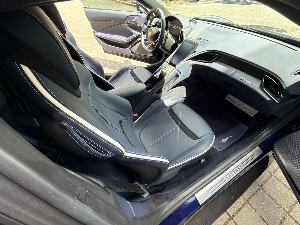 Used 2023 Ferrari Roma image 32