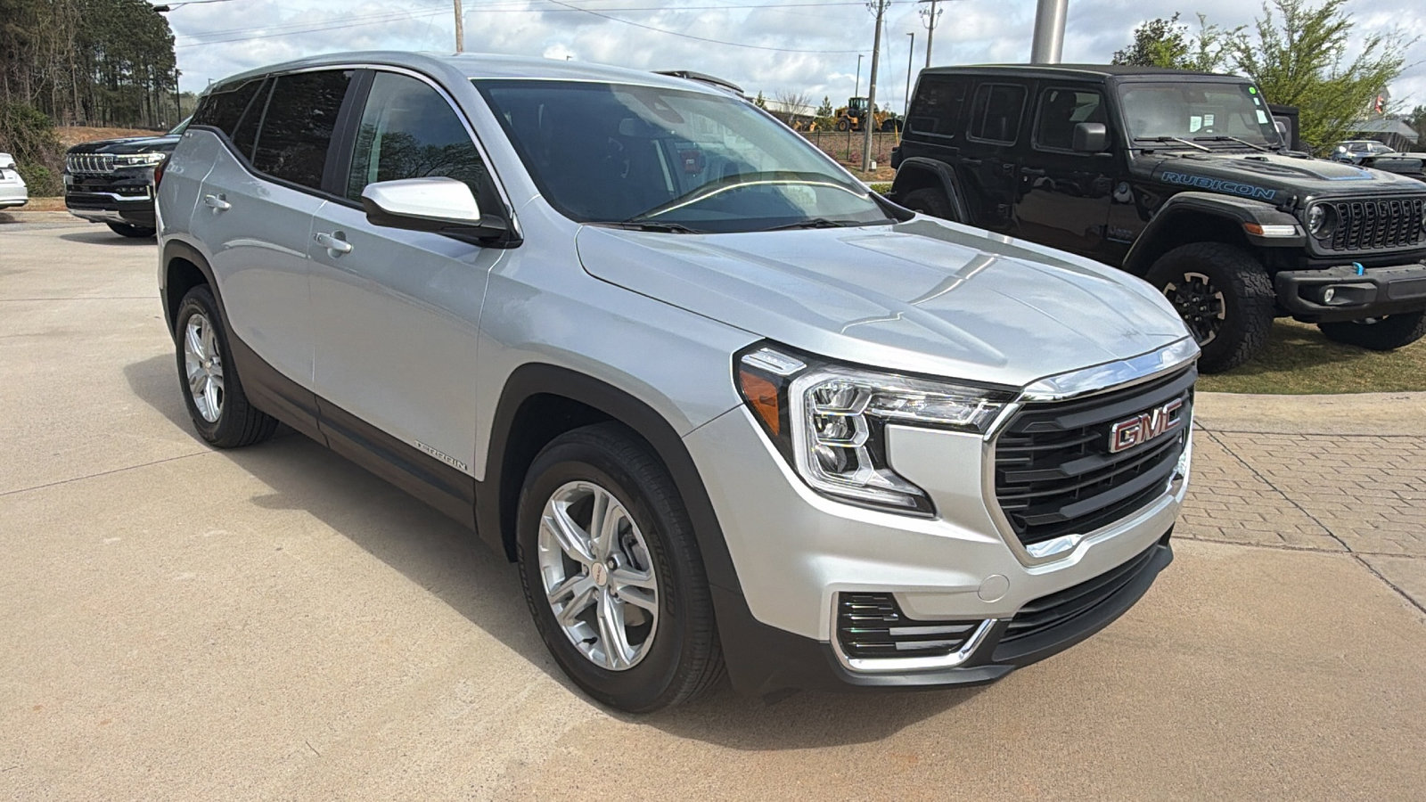 Used 2022 GMC Terrain SLE FWD image 5