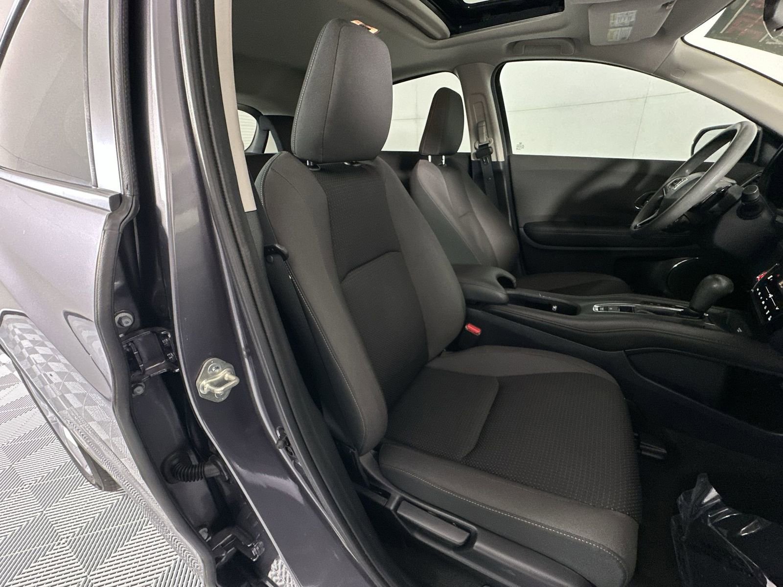 Used 2020 Honda HR-V EX image 27