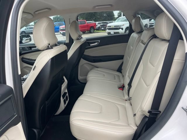 Used 2019 Ford Edge Titanium FWD image 25