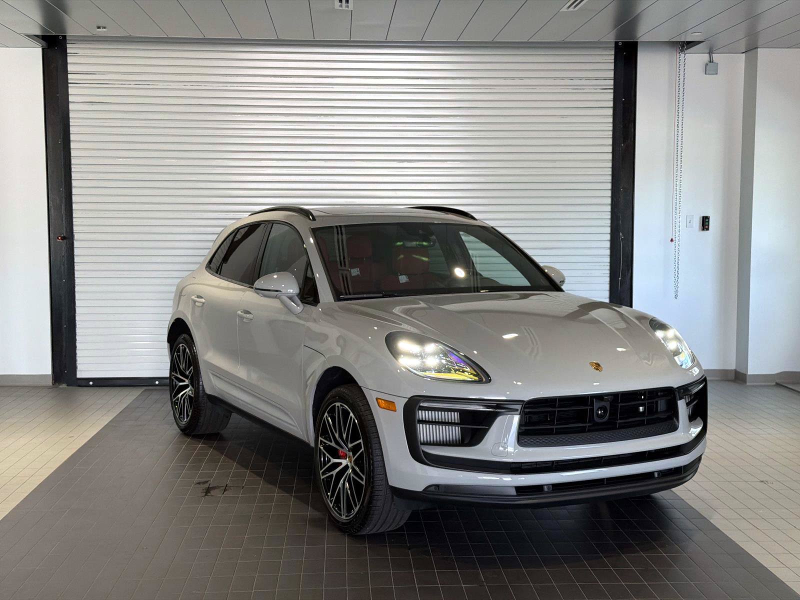 New 2026 Porsche Macan S AWD/4WD image 9