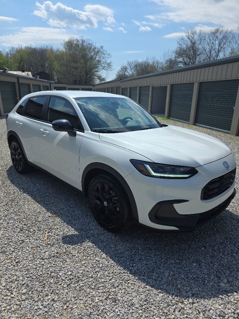 Used 2023 Honda HR-V Sport image 7