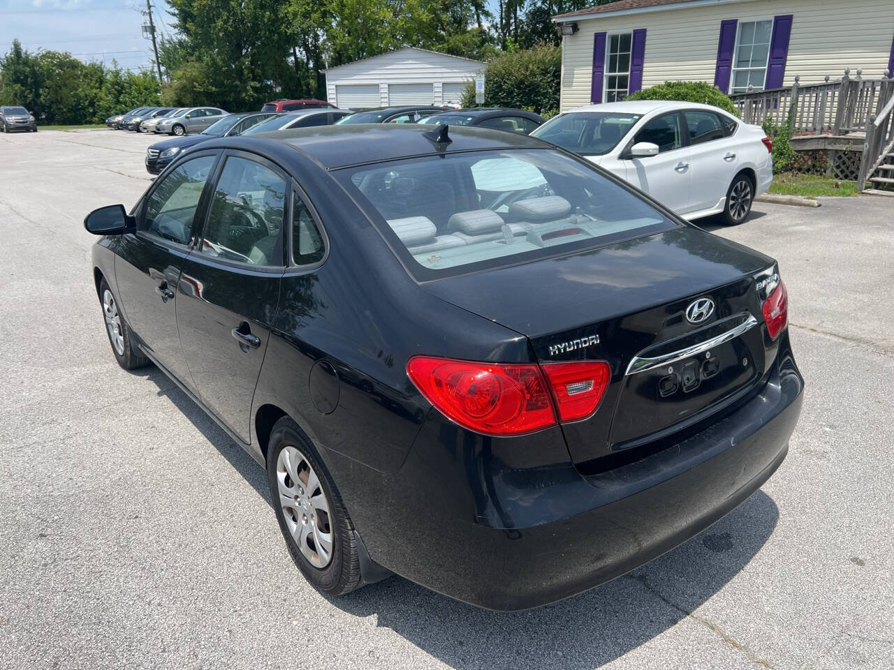 Used 2010 Hyundai Elantra GLS FWD image 8