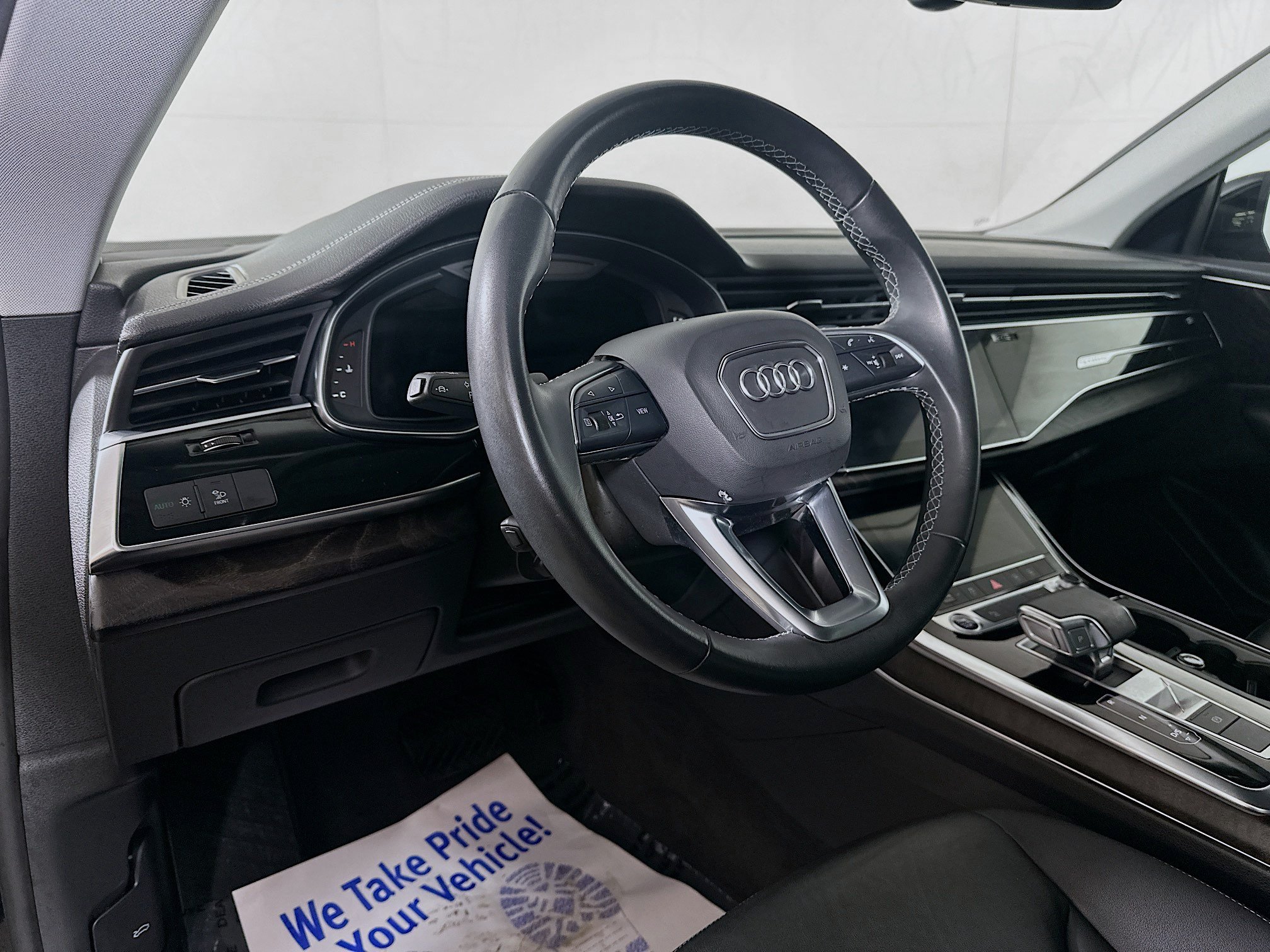 Certified 2023 Audi Q8 Premium w/ Convenience Package AWD/4WD image 2