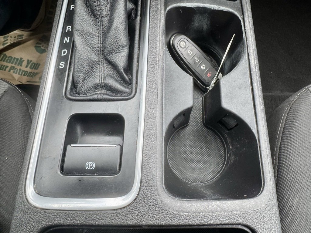 Used 2019 Ford Escape SE image 32