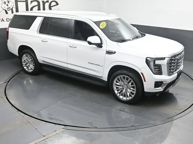 Used 2025 GMC Yukon XL Denali AWD/4WD image 47