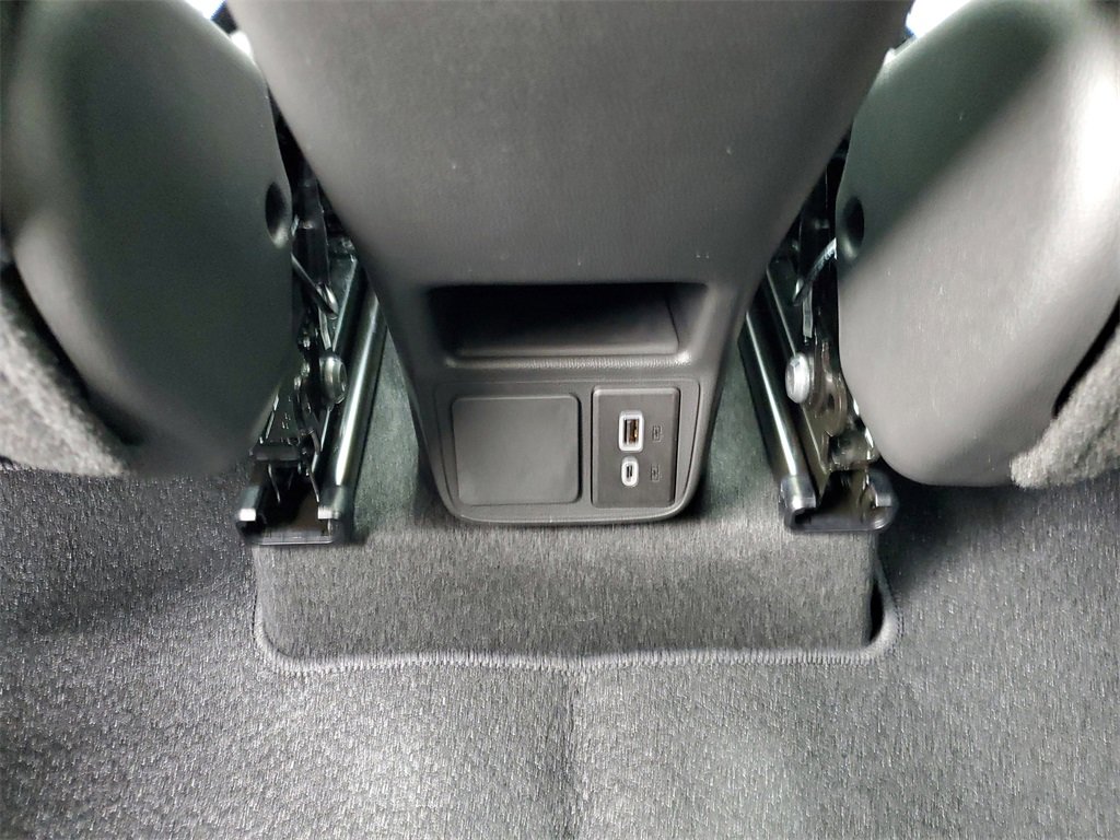 New 2026 Buick Encore GX Sport Touring image 11