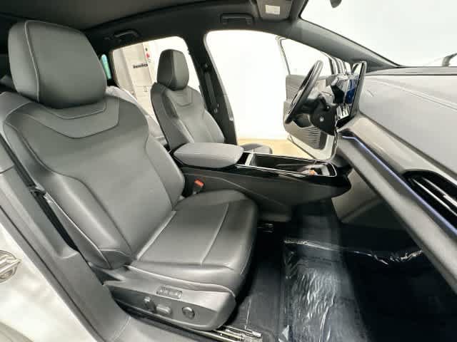 Used 2023 Volkswagen ID.4 Pro S Plus AWD/4WD image 23