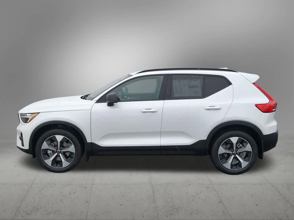 New 2026 Volvo XC40 B5 Core w/ Protection Package Premier AWD/4WD image 3