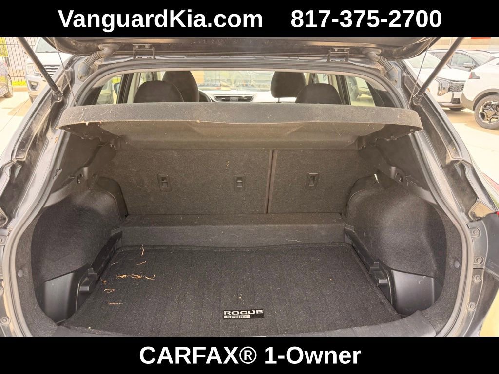 Used 2020 Nissan Rogue Sport S image 28