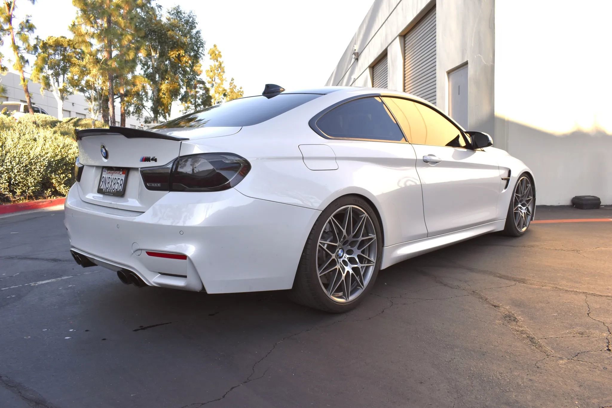 Used 2017 BMW M4 Coupe w/ Competition Package RWD image 4