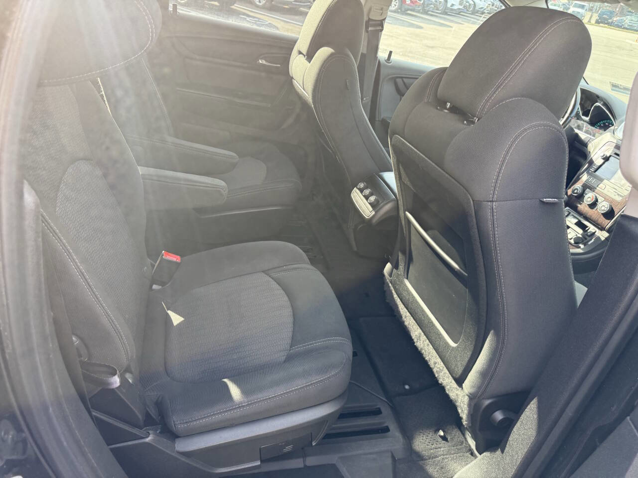 Used 2015 Chevrolet Traverse LT AWD/4WD image 16