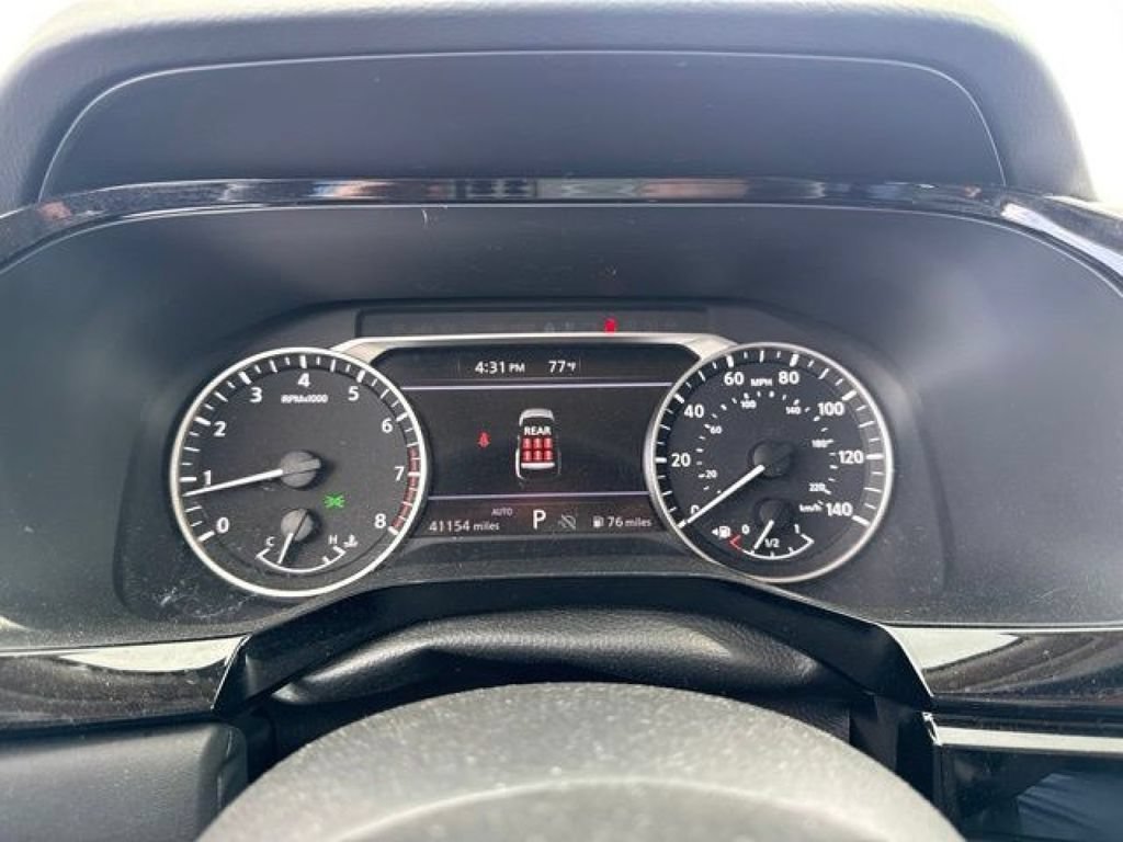 Used 2025 Nissan Pathfinder SV AWD/4WD image 31