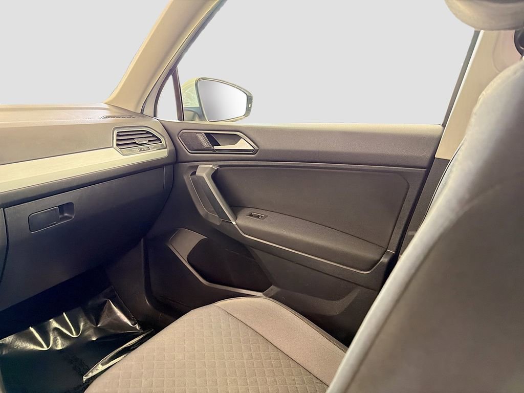 Used 2018 Volkswagen Tiguan S FWD image 23