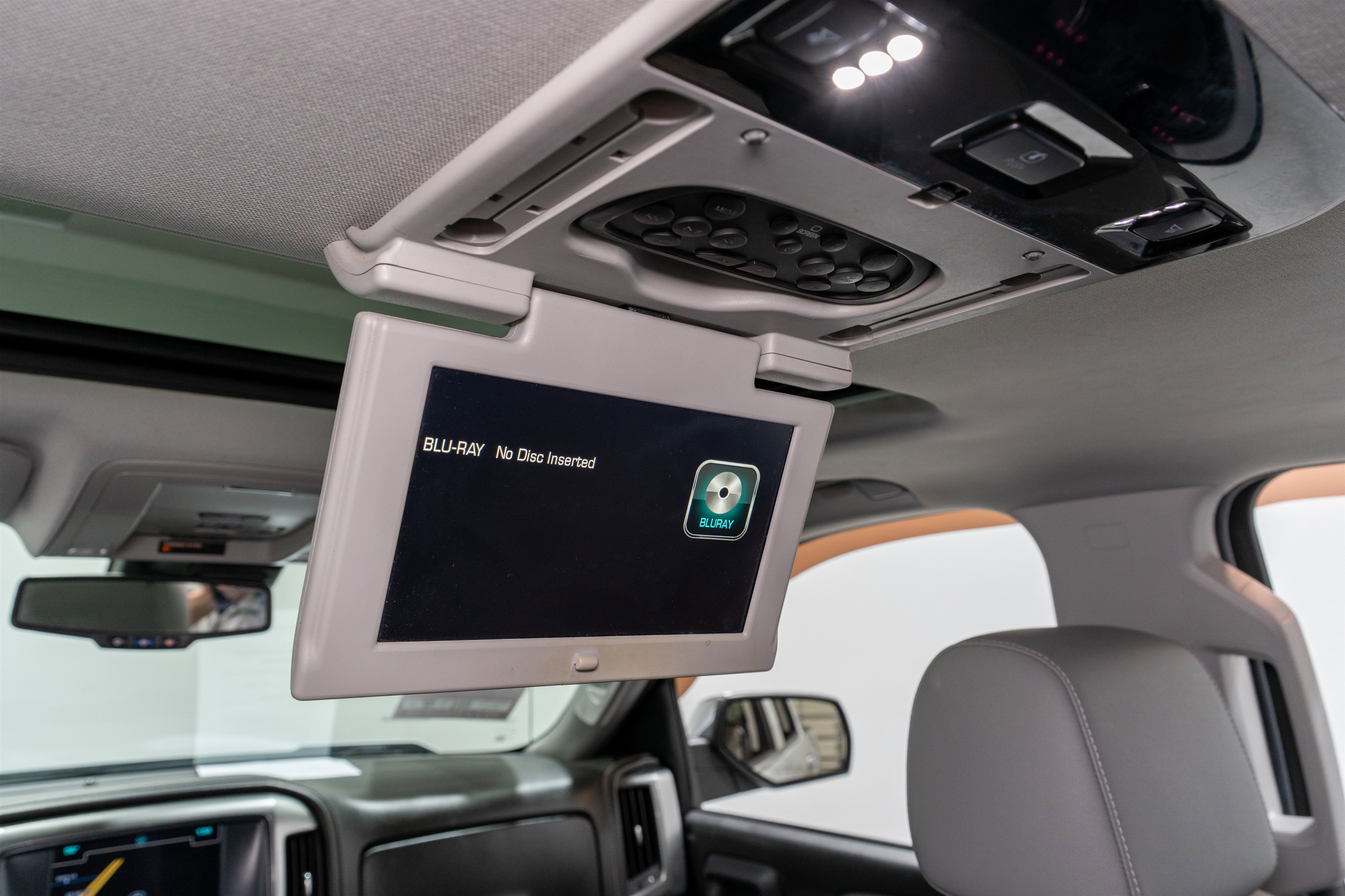 Used 2017 Chevrolet Silverado 1500 LTZ Z71 image 35