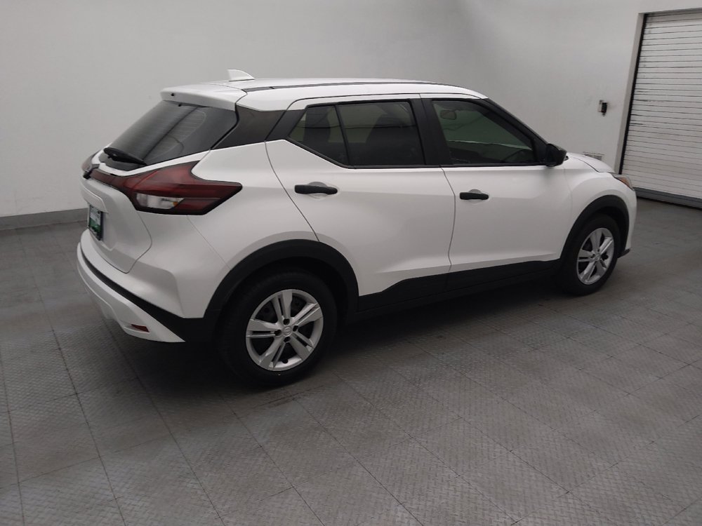 Used 2023 Nissan Kicks S FWD image 10