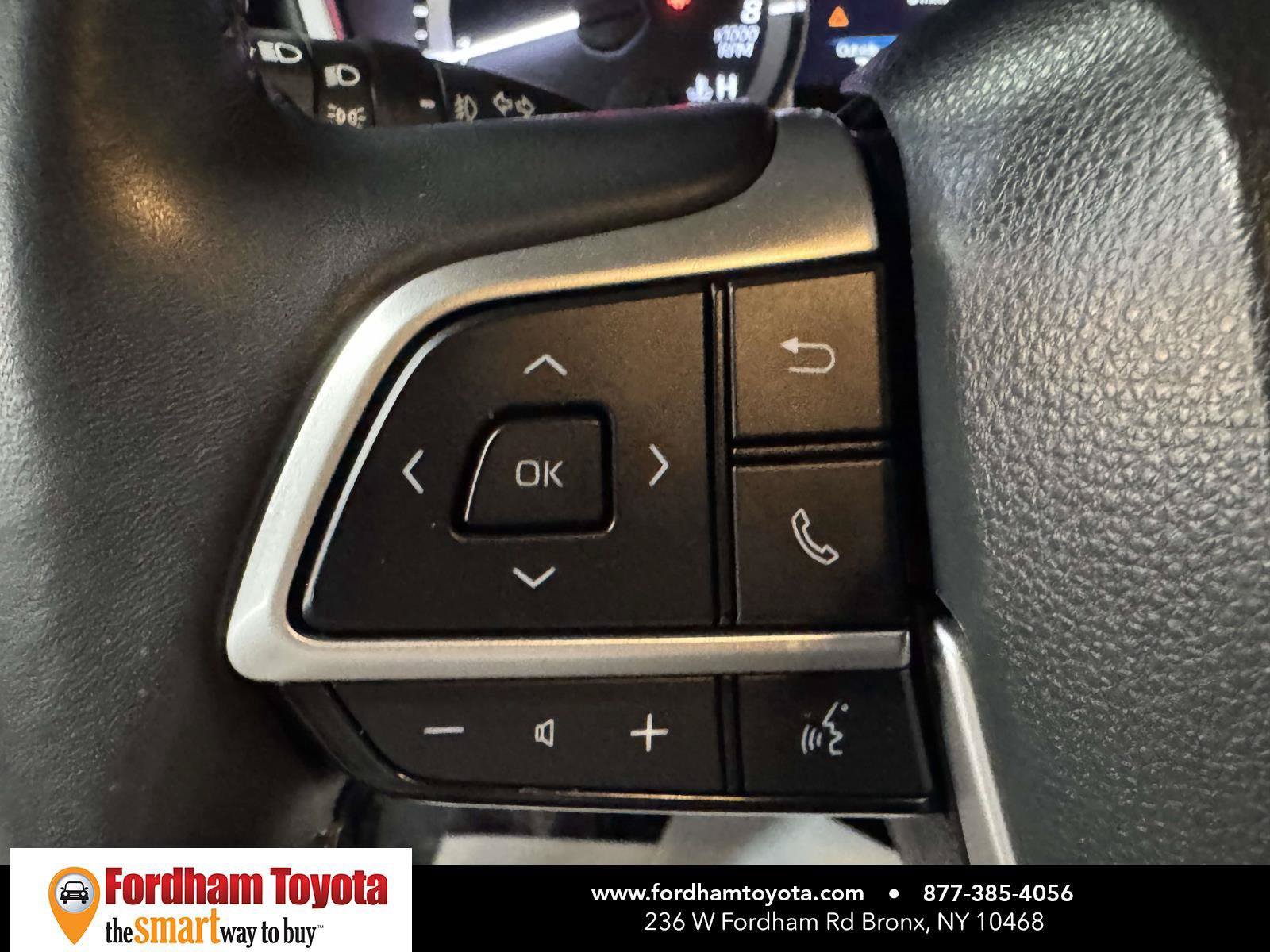 Used 2023 Toyota Highlander XSE AWD/4WD image 22