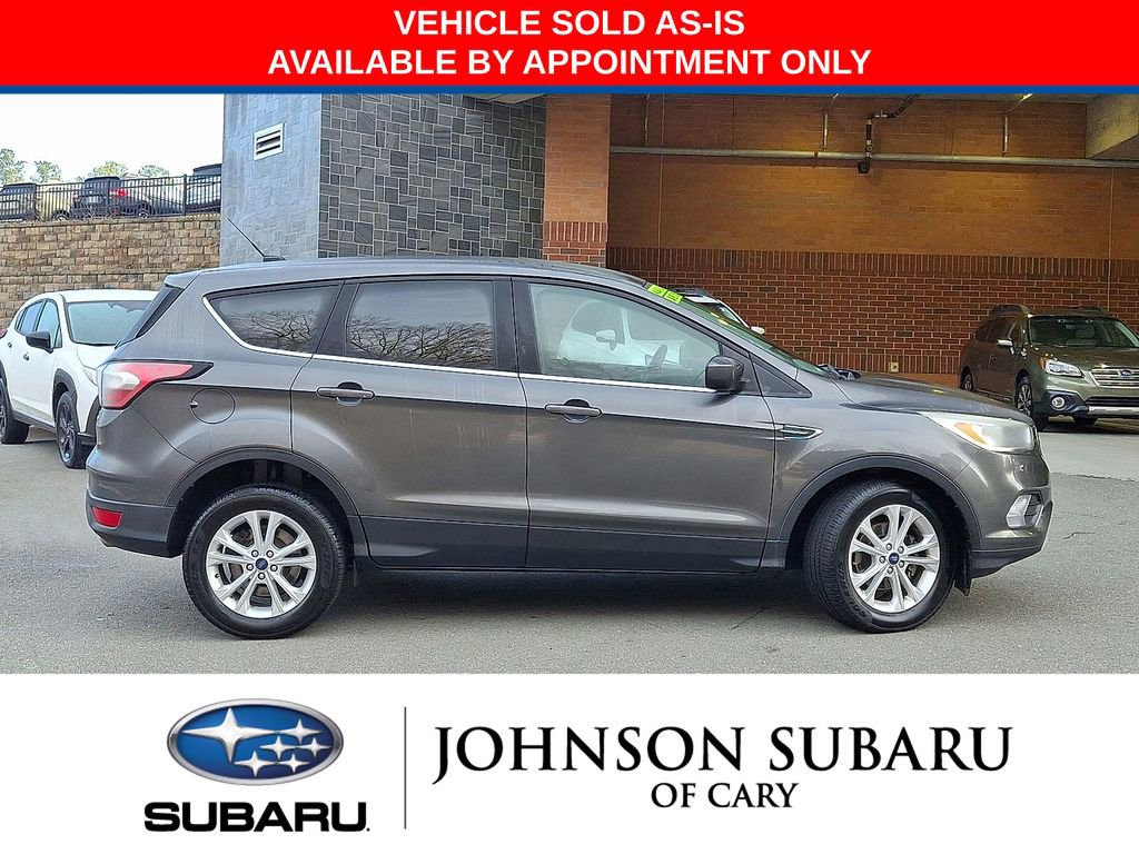 Used 2017 Ford Escape SE image 25