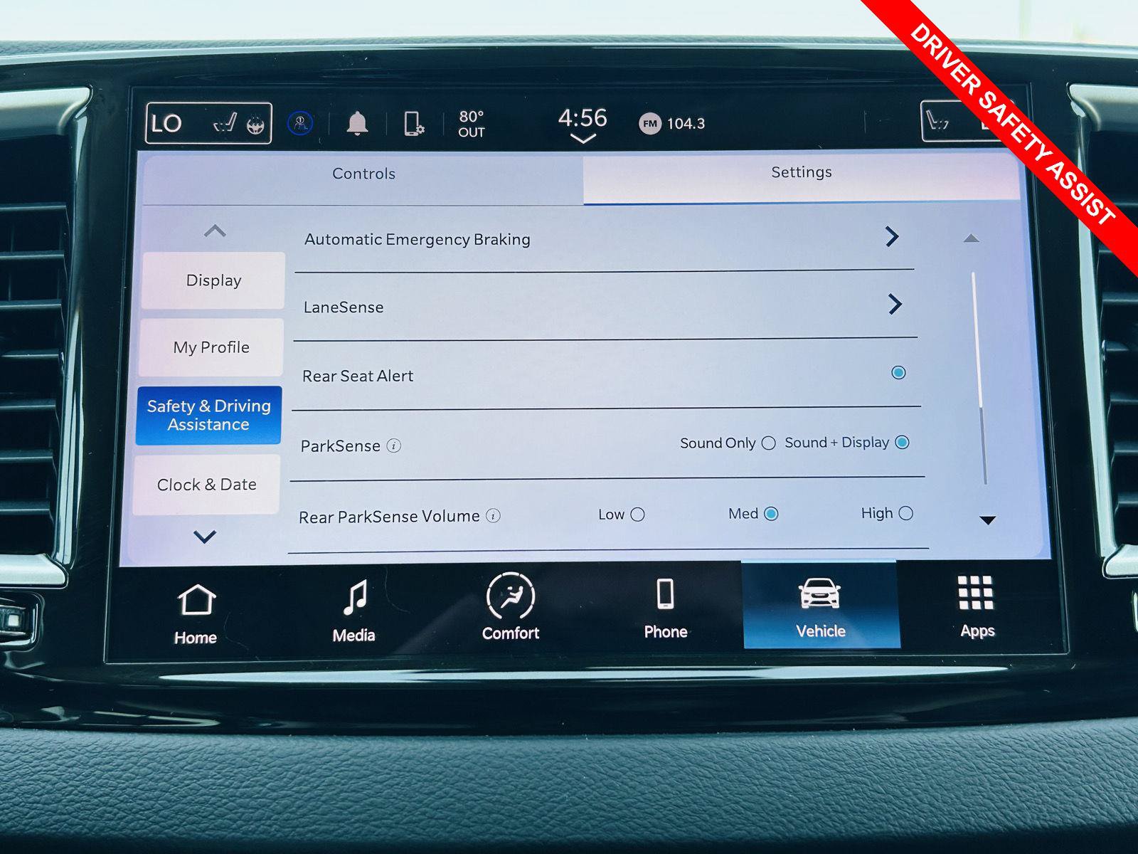 Used 2023 Chrysler Pacifica Touring-L FWD image 7