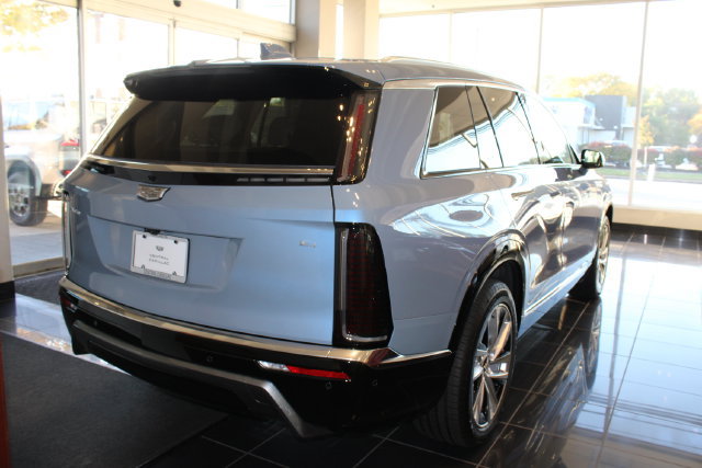 New 2027 Cadillac Vistiq Premium Luxury w/ LPO, Floor Liner Package AWD/4WD image 3