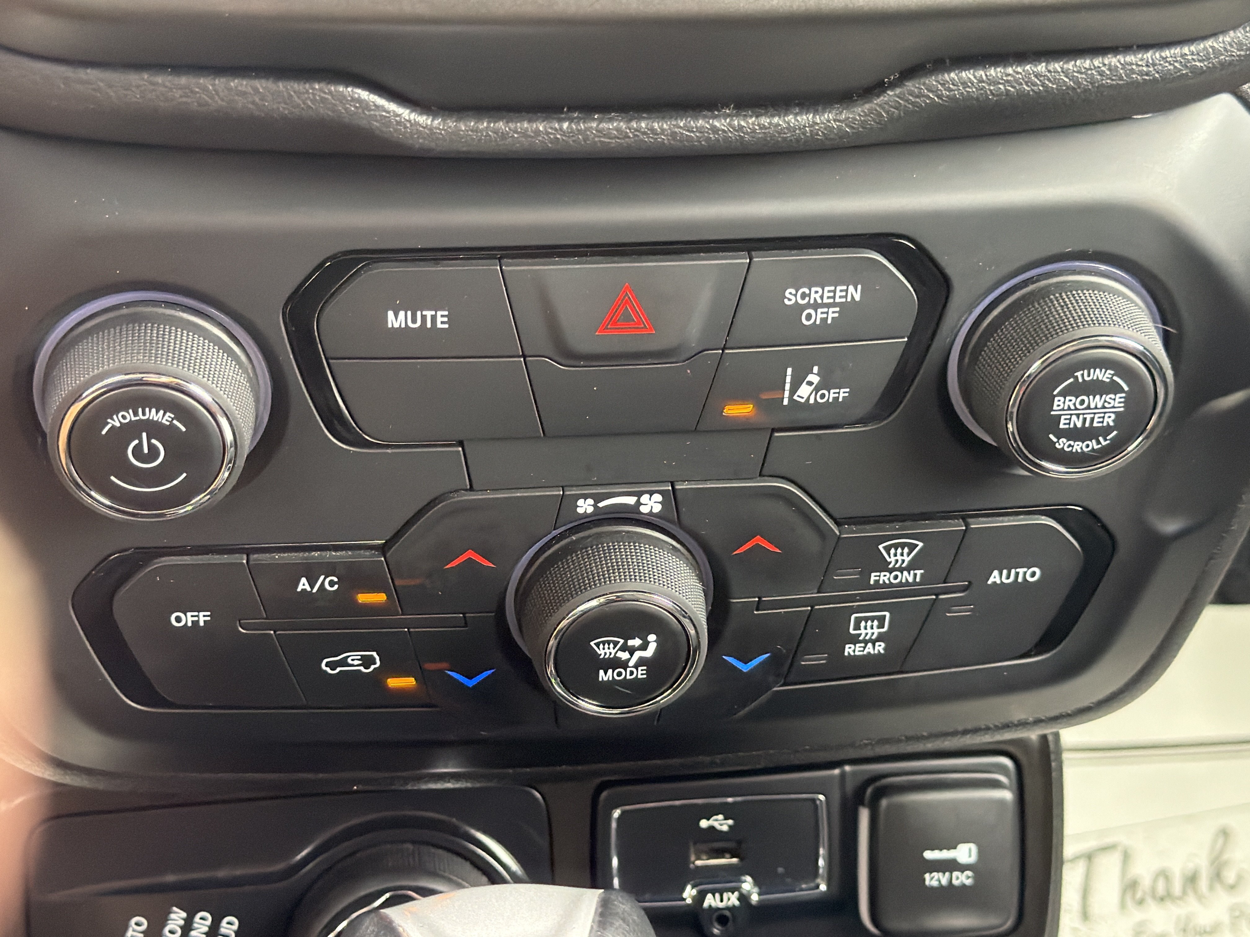 Used 2023 Jeep Renegade Latitude AWD/4WD image 28