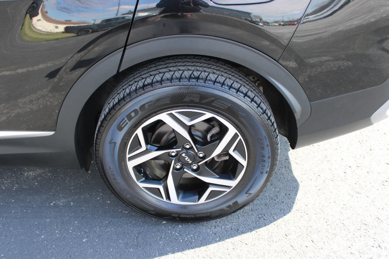 Used 2023 Kia Sportage LX image 6