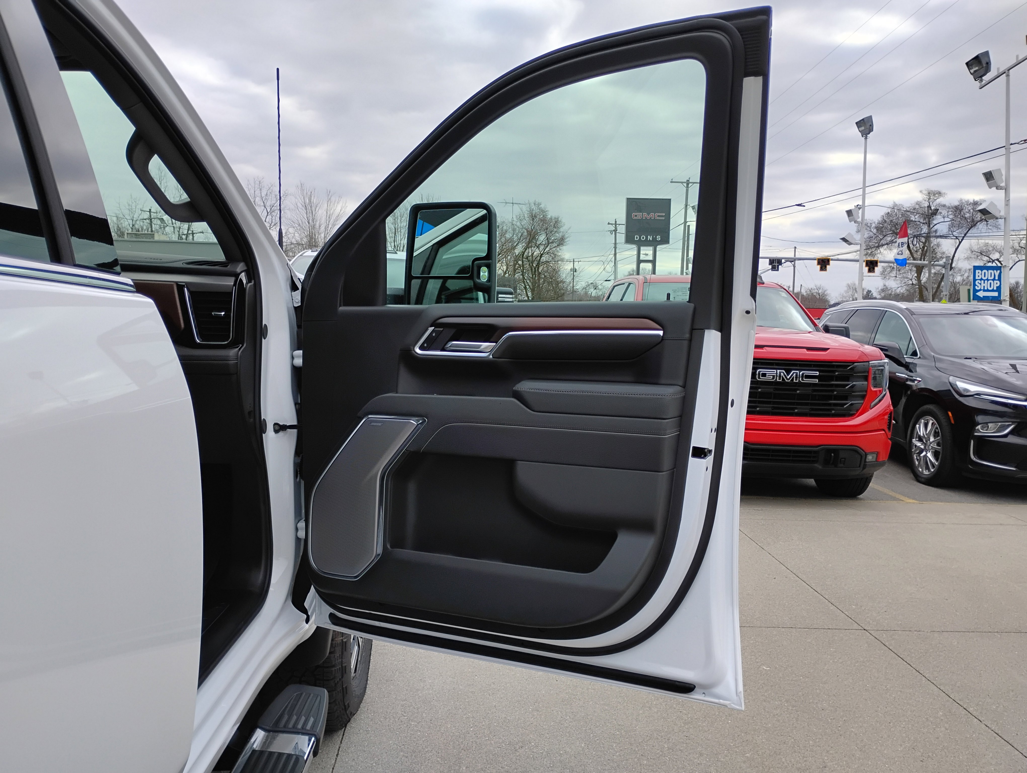 New 2025 GMC Sierra 2500 Denali w/ Denali Reserve Package image 29