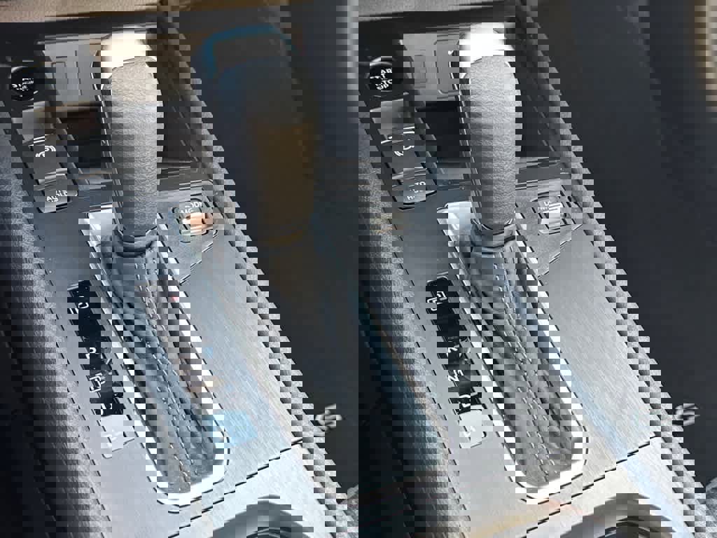 Used 2026 Nissan Kicks SV image 21