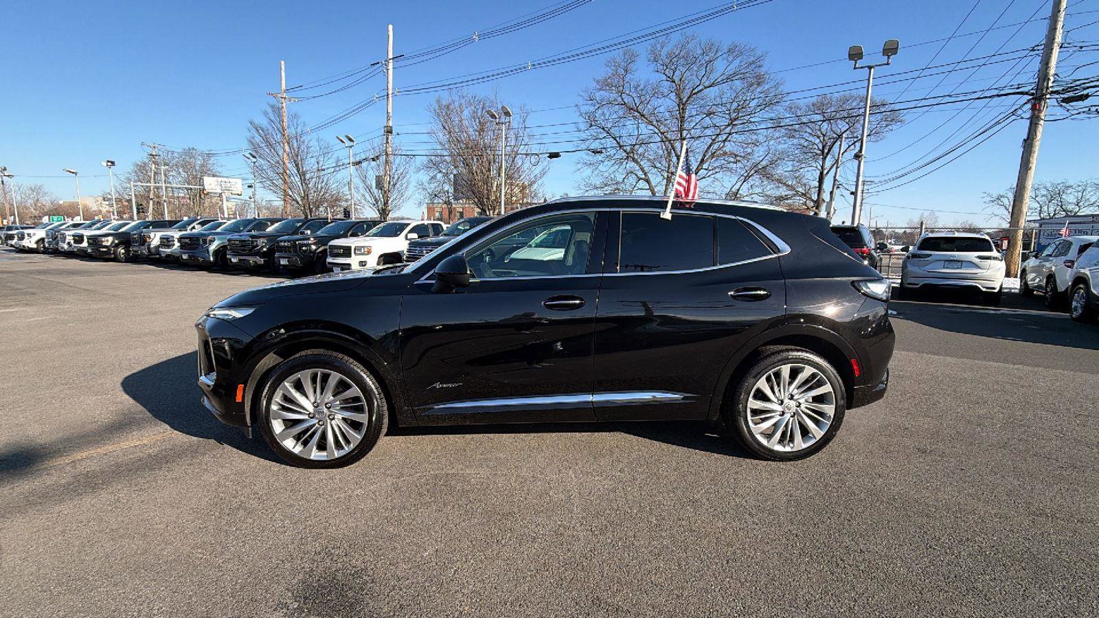 New 2025 Buick Envision Avenir image 4