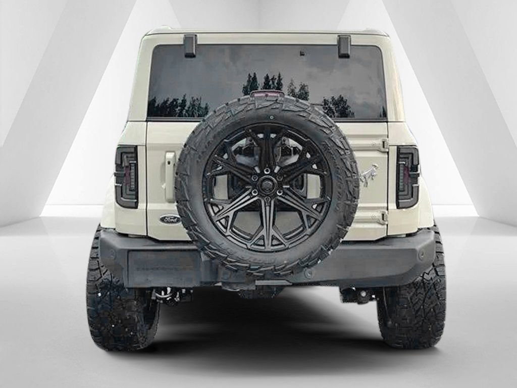 Used 2025 Ford Bronco Outer Banks AWD/4WD image 6