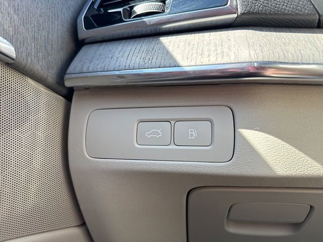 Used 2025 Volvo XC90 T8 Plus w/ Protection Package Premier image 13