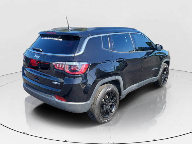 Used 2022 Jeep Compass Latitude FWD image 31