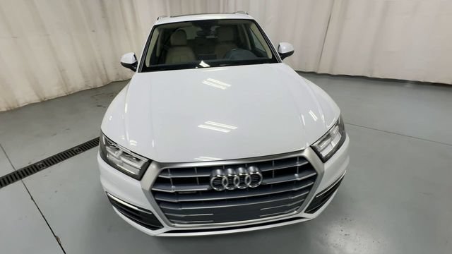 Used 2020 Audi Q5 2.0T Premium Plus w/ Premium Plus Package AWD/4WD image 3