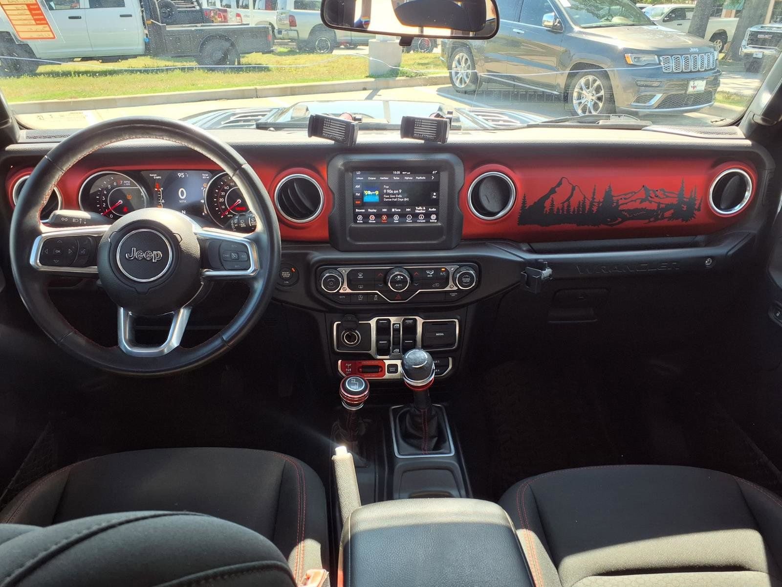 Used 2018 Jeep Wrangler Unlimited Rubicon AWD/4WD image 11