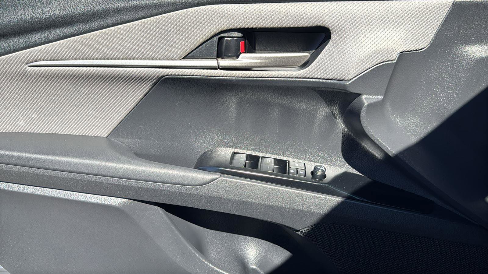 Certified 2025 Toyota Camry SE w/ Convenience Package image 11