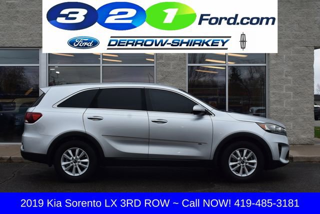 Used 2019 Kia Sorento LX image 3