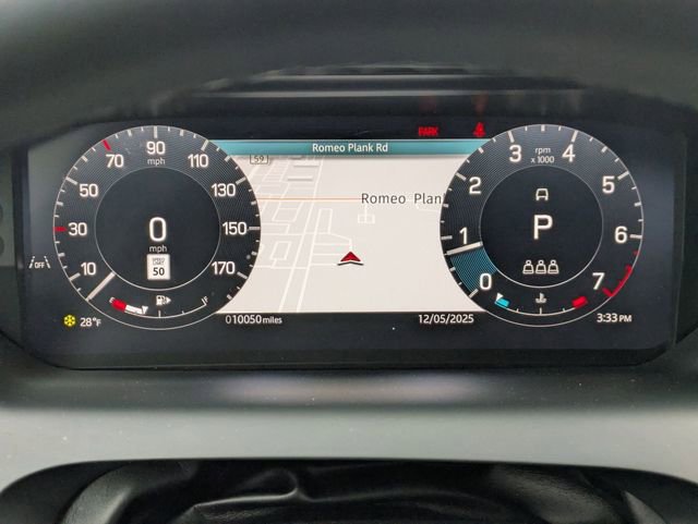 Used 2025 Land Rover Discovery Sport S image 8