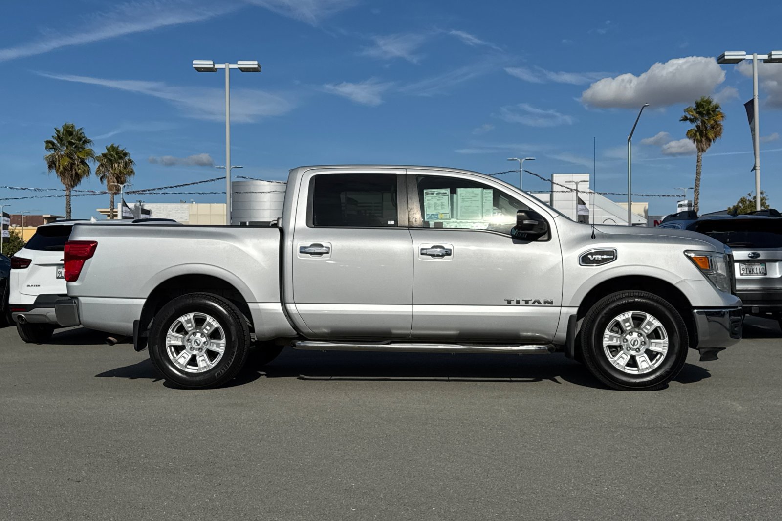 Used 2017 Nissan Titan SV AWD/4WD image 3