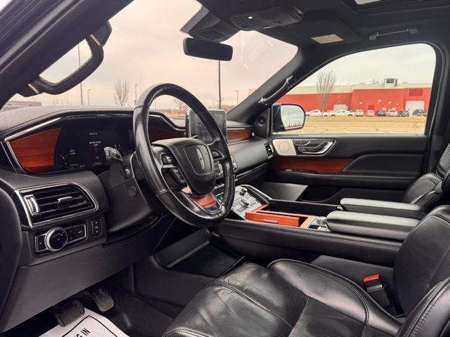 Used 2019 Lincoln Navigator L Reserve AWD/4WD image 8