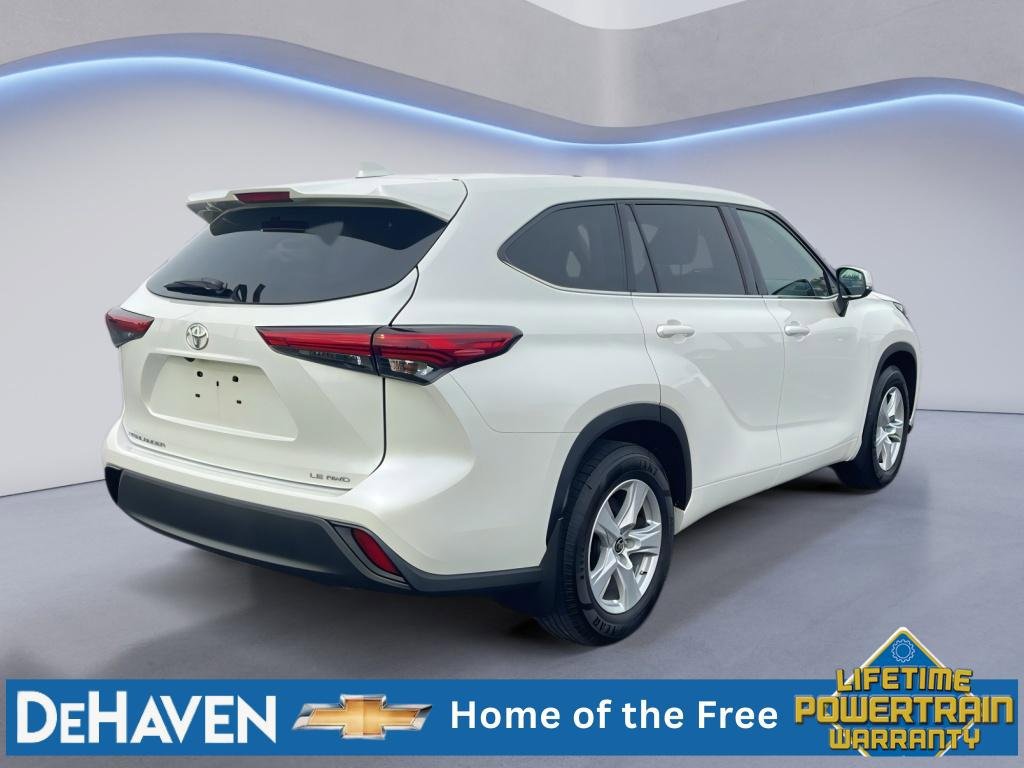 Used 2020 Toyota Highlander LE AWD/4WD image 6